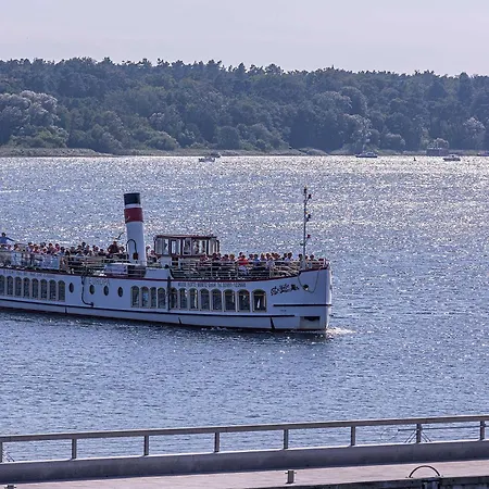 Atlantica - In Der Hafenresidenz Mit Wellness & Mueritzblick * Waren