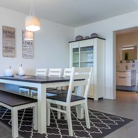 Apartman Atlantica - In Der Hafenresidenz Mit Wellness & Mueritzblick *