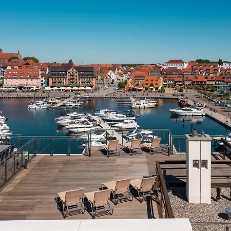 Апартаменты Atlantica - In Der Hafenresidenz Mit Wellness & Mueritzblick *